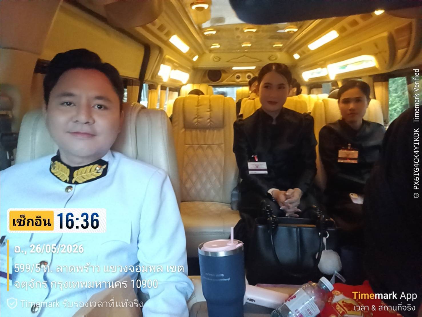 เช่ารถพร้อมคนขับอโศก